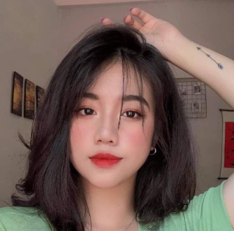 Ý Nguyễn Hotgirl